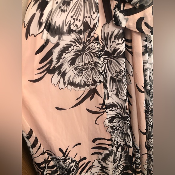 ✨ELIZA J FLORAL CHIFFON SLEEVELESS MAXI PROM DRESS SIZE 8 COLOR: BLUSH🌸 - Picture 10 of 11